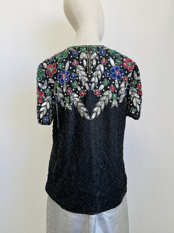 Blusa negra con pedrería, Talla M - Image 3