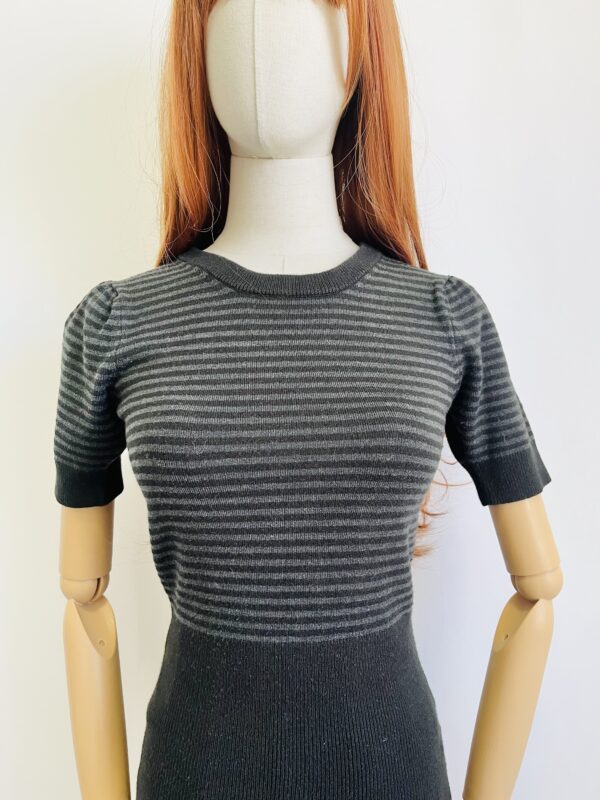 Blusa negra con rayas, Talla S - Image 2