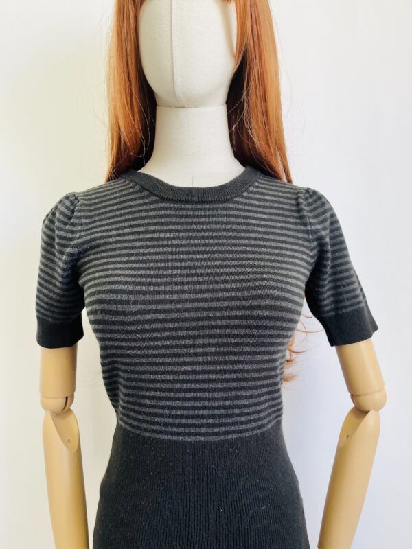 Blusa negra con rayas, Talla S - Image 3