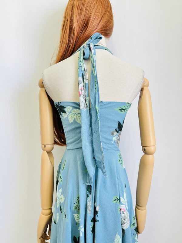Vestido azul con flores blancas, Talla XS - Image 3
