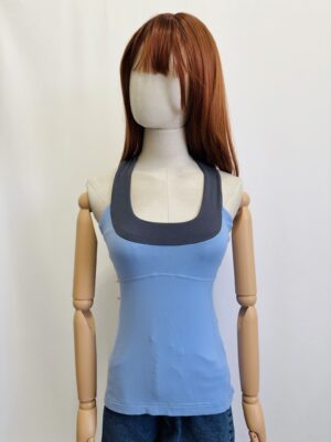 Blusa Lululemon color azul, Talla S