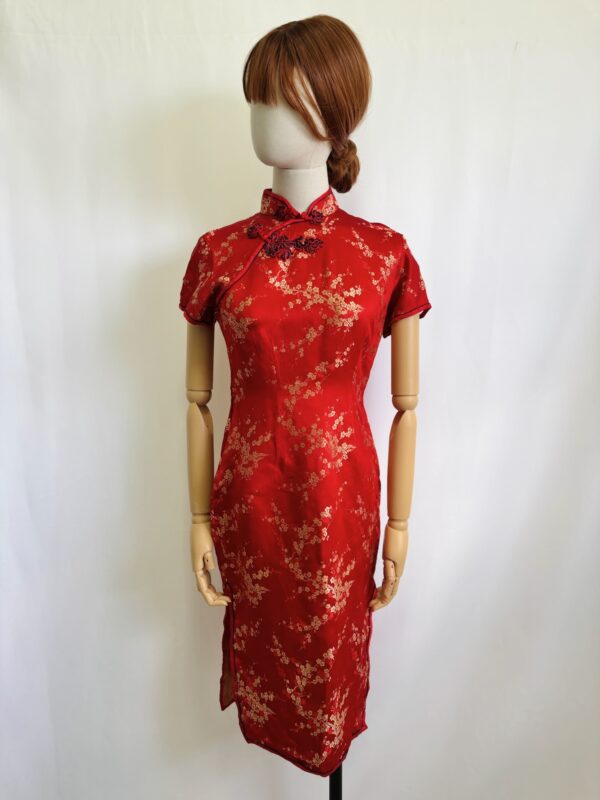 Vestido qipao rojo satinado, Talla S-M
