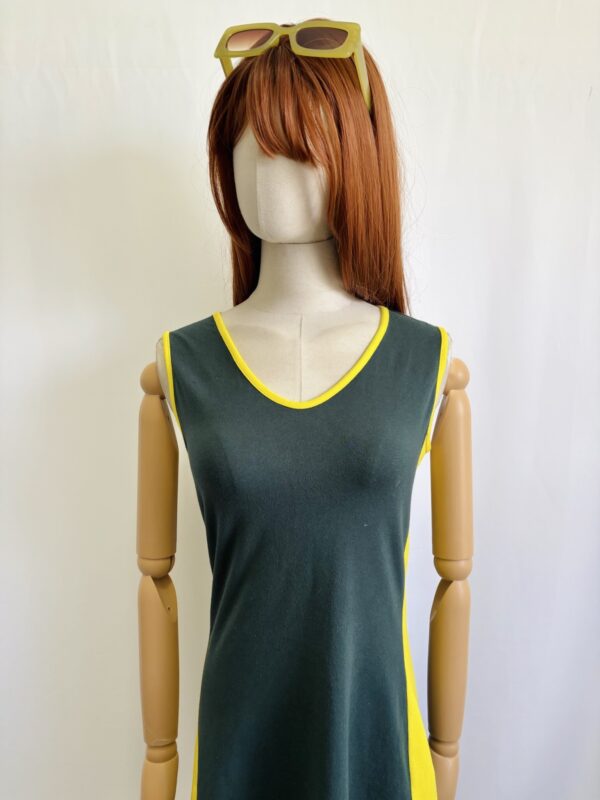 Vestido corto verde con amarillo, Talla S-M - Image 2
