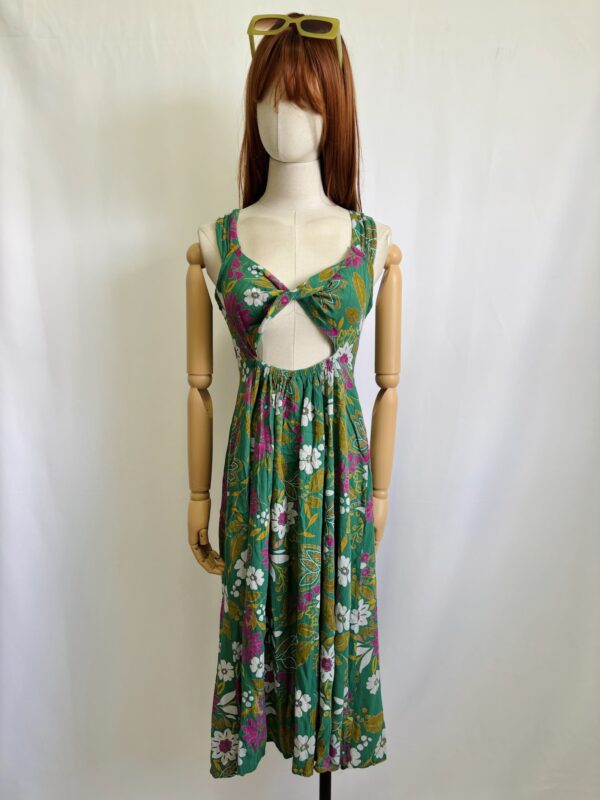 Vestido verde con abertura, Talla M