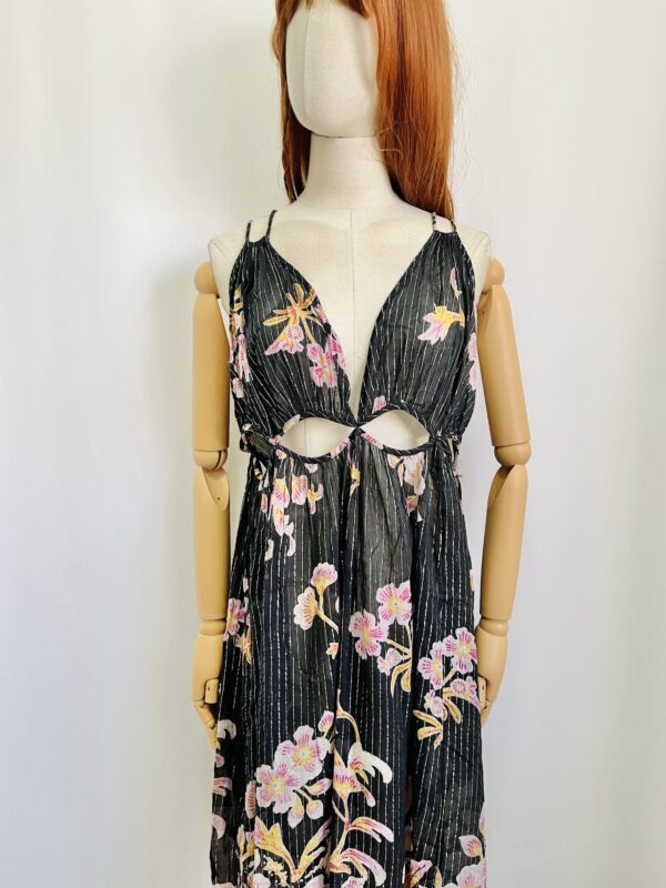 Vestido negro con flores Talla L - Image 2