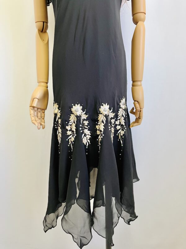 Vestido negro corte fluido, Talla M - Image 2