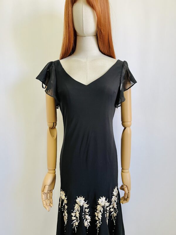 Vestido negro corte fluido, Talla M - Image 3