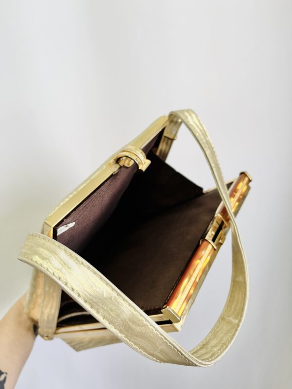 Bolso dorado vintage rectangular - Image 4