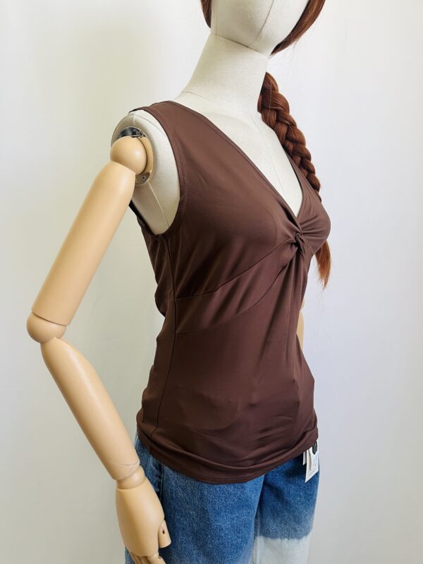 Blusa café fruncido en pecho, Talla S - Image 3