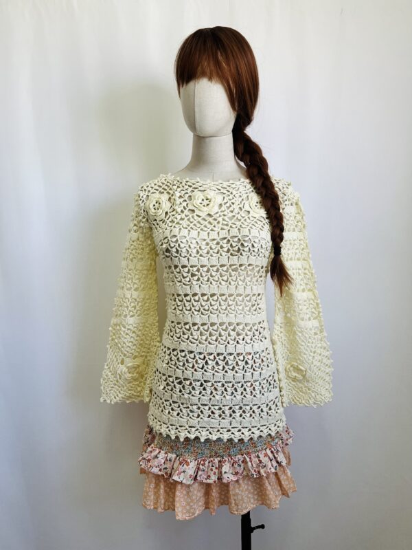 Blusa larga con flores tejida, Talla S-M