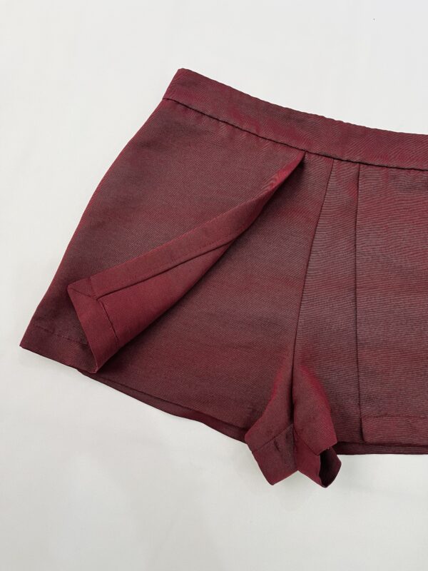 Short corto color vino,Talla S - Image 2