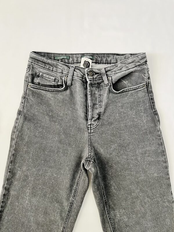 Jeans high rise negros, Talla M - Image 3