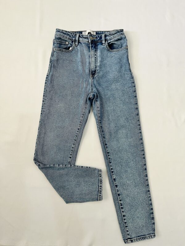 Pantalon de mezclilla mom slim, Talla S