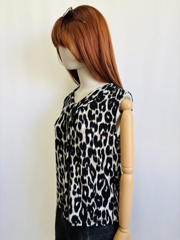 Blusa Calvin Klein, Talla S-M - Image 2