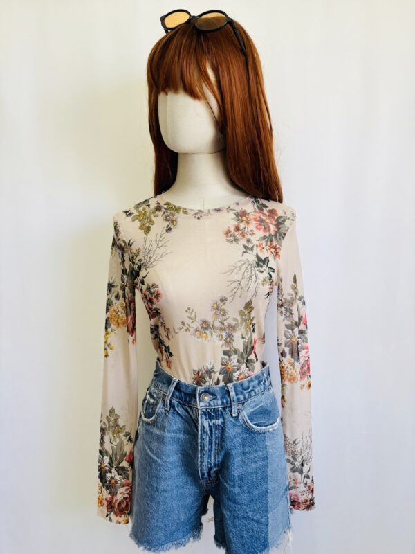 Blusa floreada de mesh, Talla S