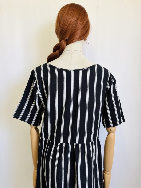 Blusón negro con rayas de algodón, Talla M-L - Image 3
