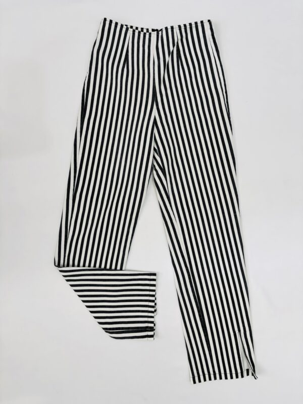 Pantalón blanco con rayas negras, Talla M