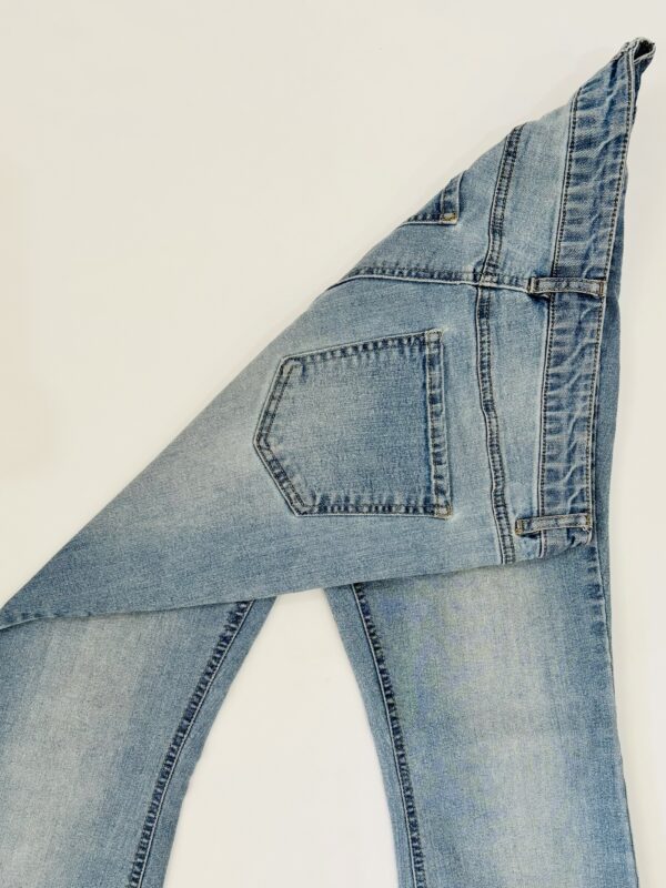 Jeans bootcut tiro alto, Talla M-L - Image 3