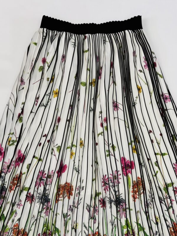 Falda larga blanca con flores, Talla M - Image 2