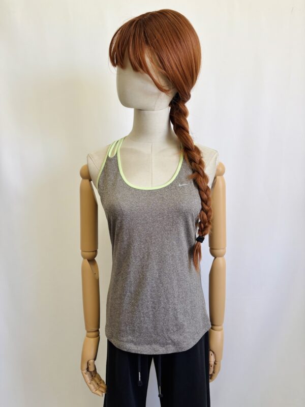 Blusa deportiva de tirantes, Talla M