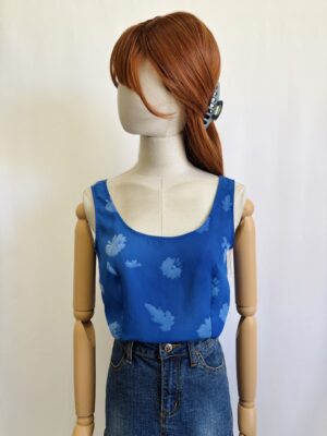 Blusa azul vaporosa con flores Talla S-M