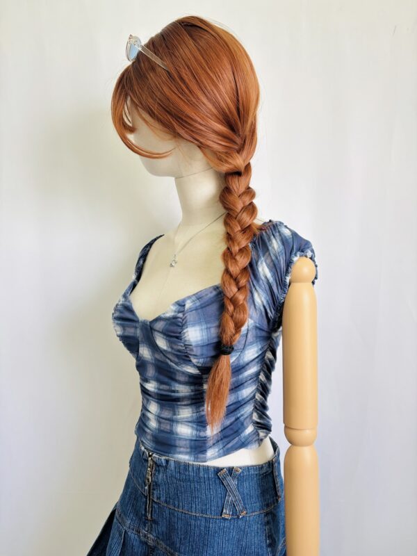Top azul con blanco drapeado, Talla M - Image 2