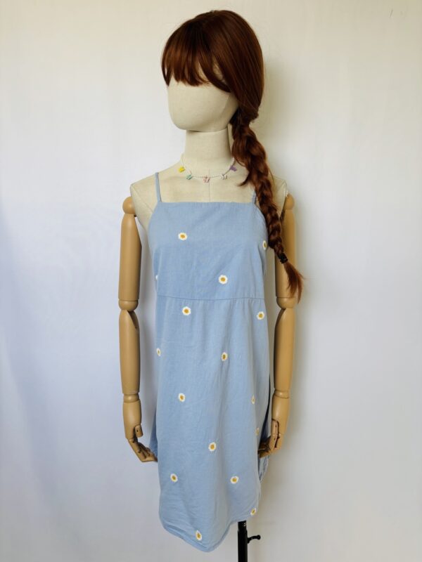 Vestido corto azul con margaritas, Talla M
