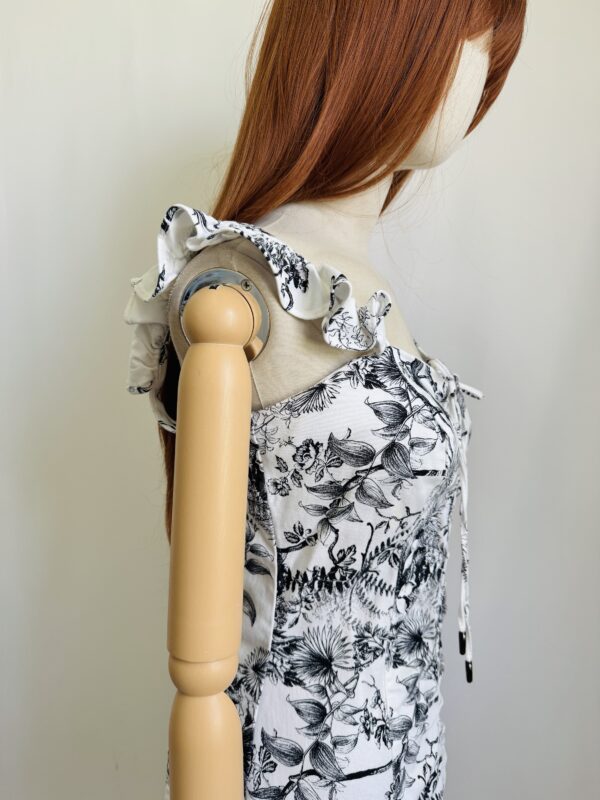 Vestido dibujos Talla M - Image 3