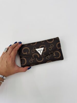 Cartera Guess café