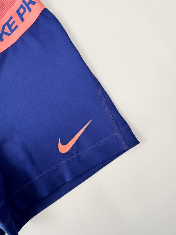 Licra corta Nike Talla XS - Image 2
