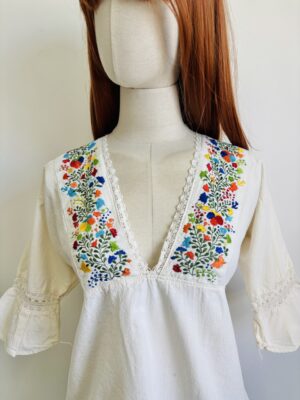 Blusa manta bordada Talla S-M