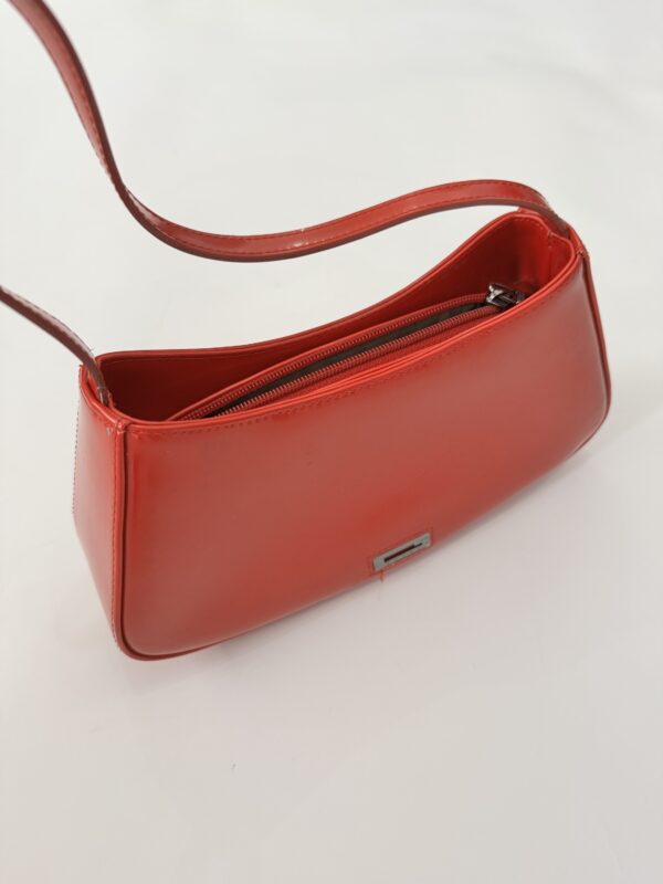 Bolso pequeño Guess - Image 3