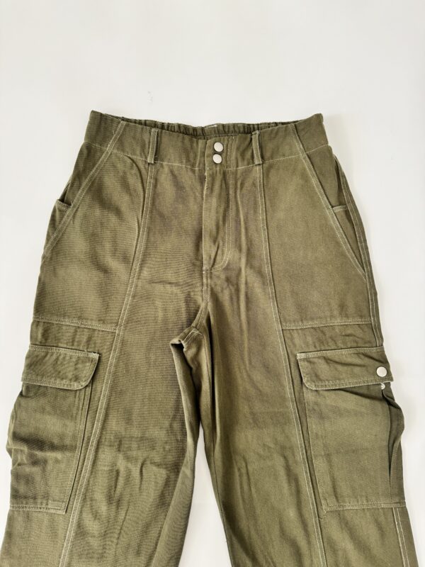 Pantalón cargo olivo Talla M - Image 2