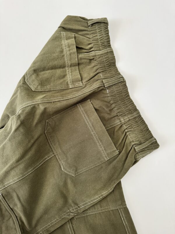 Pantalón cargo olivo Talla M - Image 3