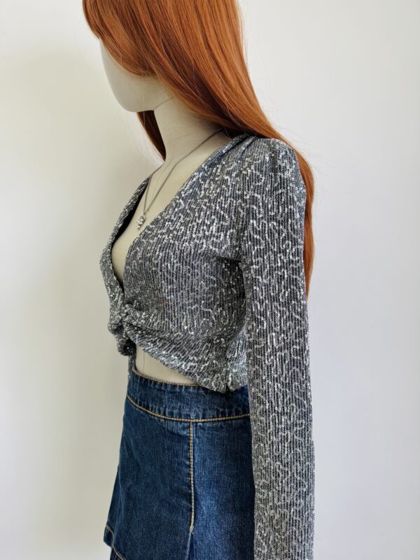 Blusa brillosa Talla S - Image 3