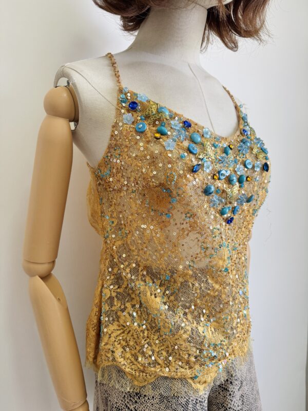 Blusa encaje bordados Talla M-L - Image 3