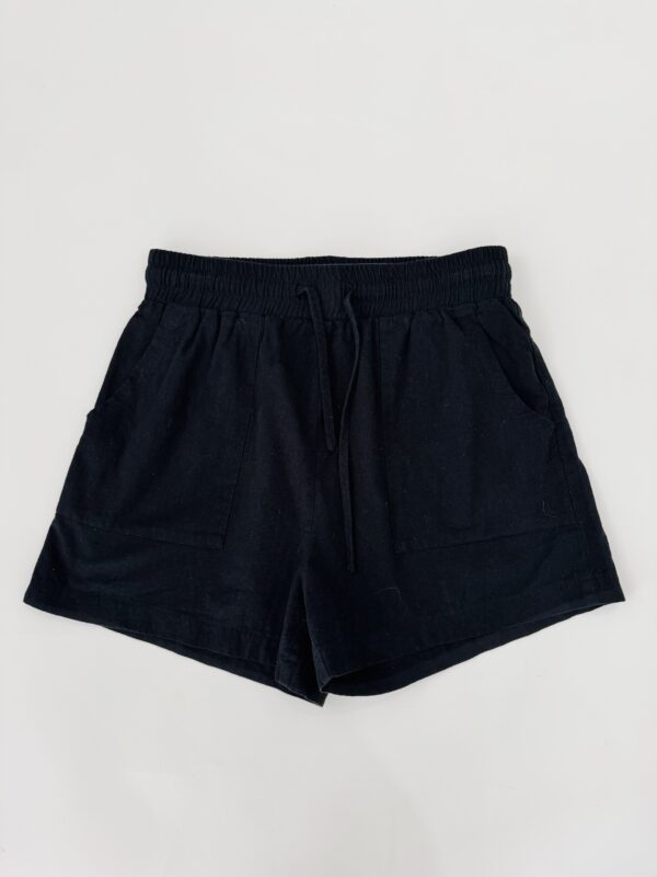 Short negro corto Talla S