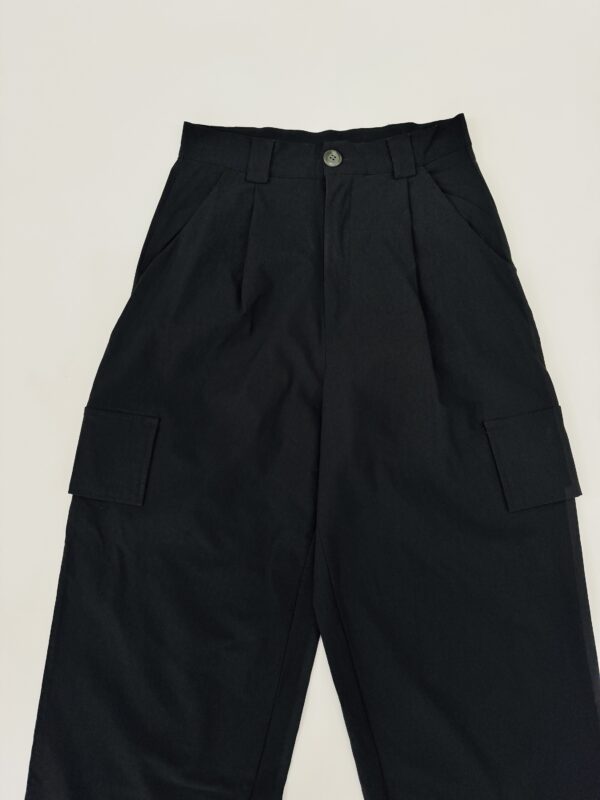 Pantalón cargo pinzas Talla M - Image 2