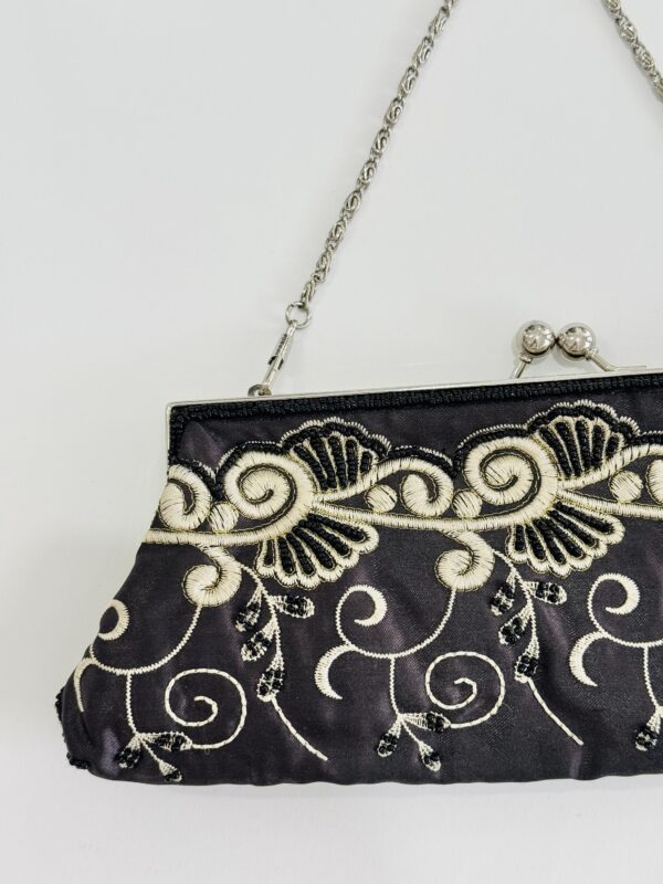 Bolso pequeño bordado - Image 2