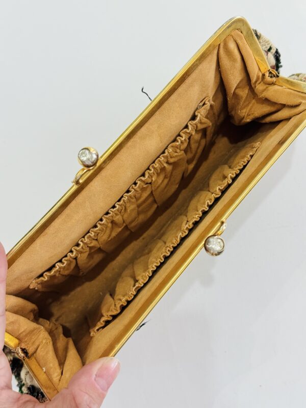 Bolso de mano bordado - Image 3