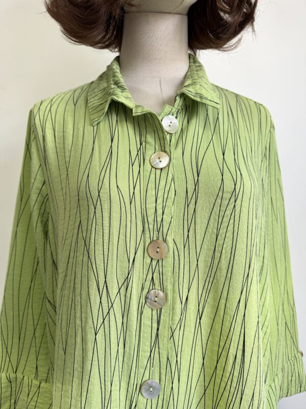 Camisa Estampada Talla M - Image 2