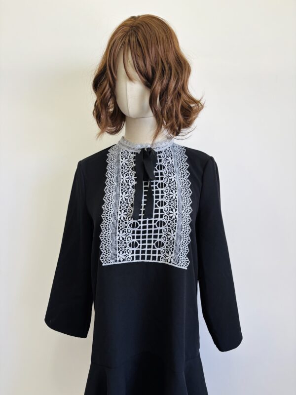 Vestido Negro con Encaje Zara Talla M - Image 2