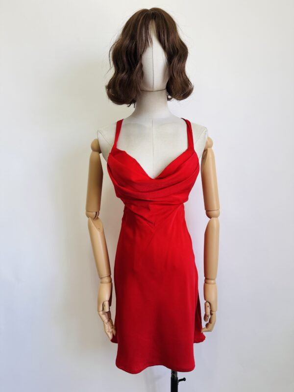 Vestido rojo satinado nuevo Talla S