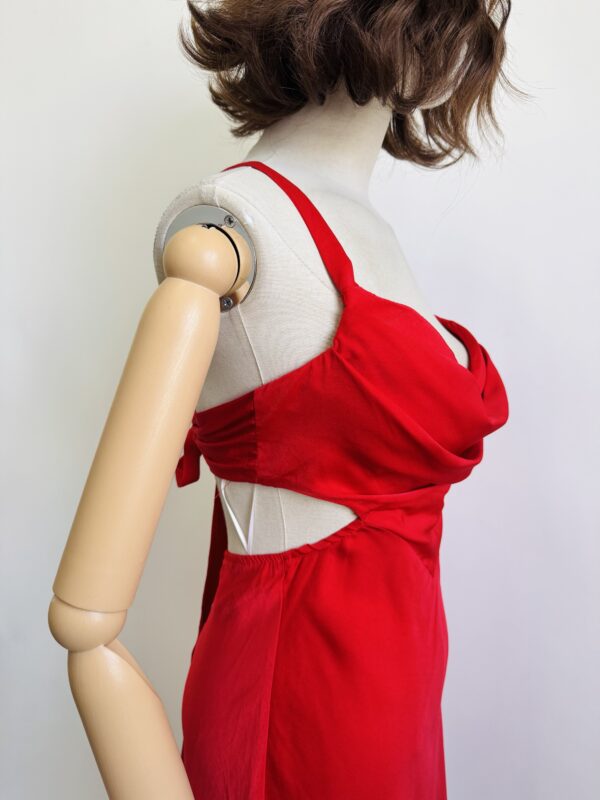 Vestido rojo satinado nuevo Talla S - Image 3
