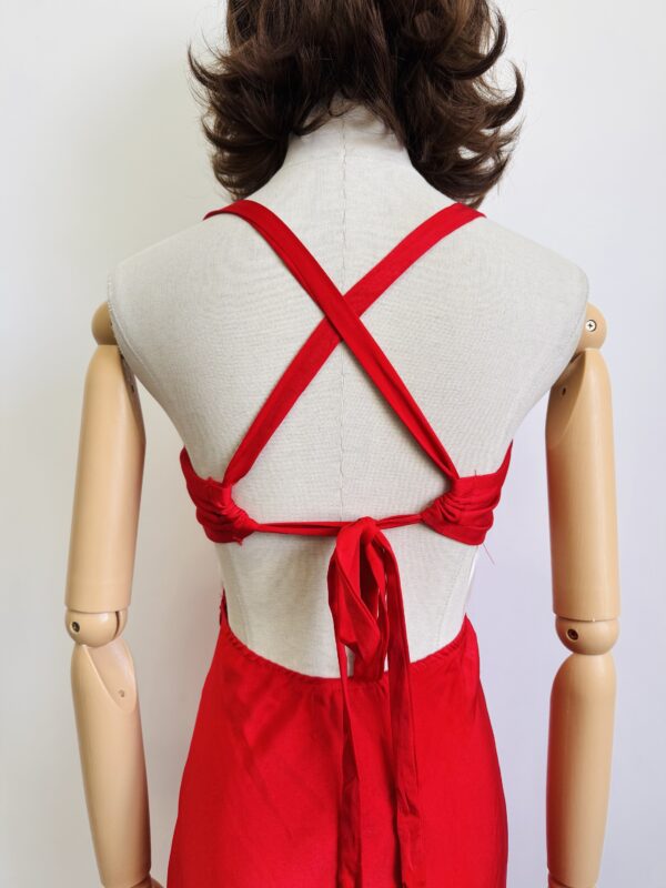 Vestido rojo satinado nuevo Talla S - Image 4