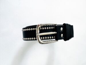 Cinto remaches negro 100 cm