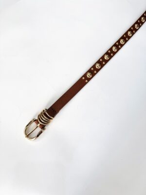 Cinto caf茅 remaches dorados 100 cm