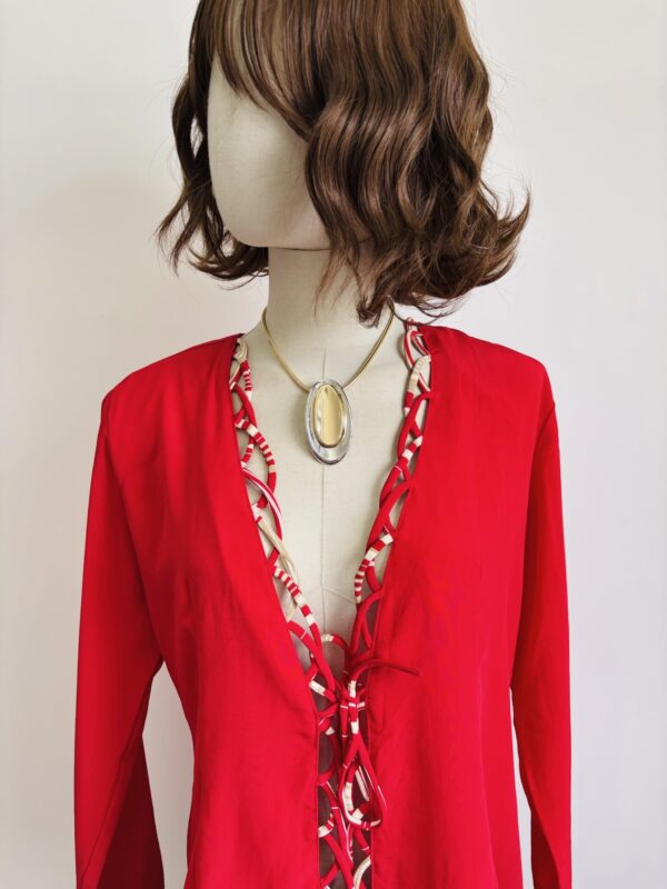 blusa con adorno de liston Talla M - Image 3