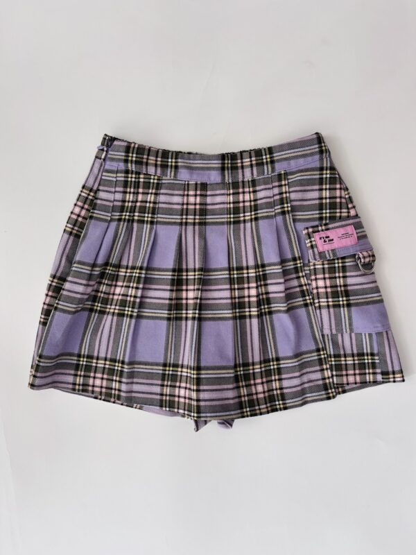 Faldashort morada a cuadros Bershka Talla XS