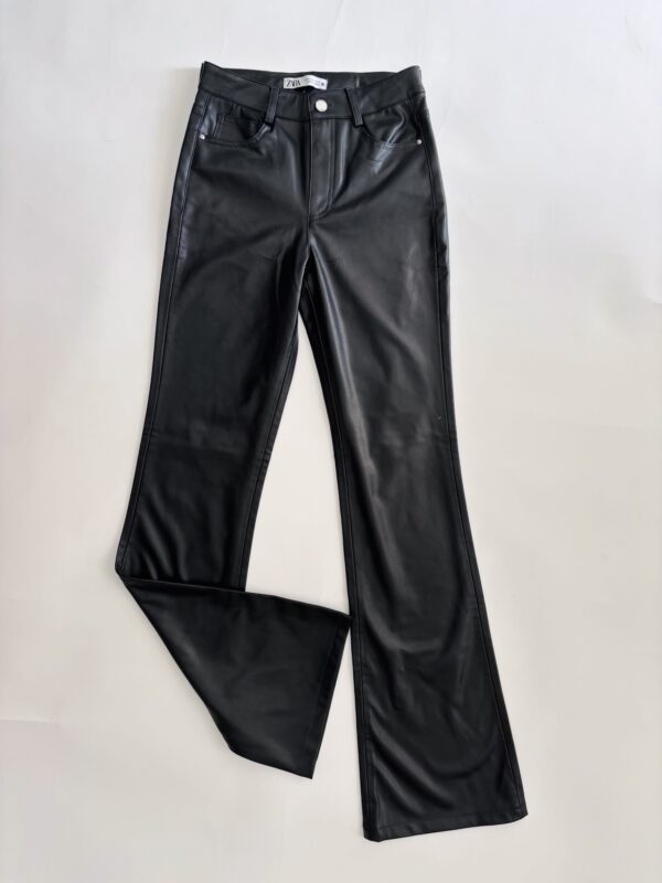 Pantalon vinipiel Zara Talla S-XS
